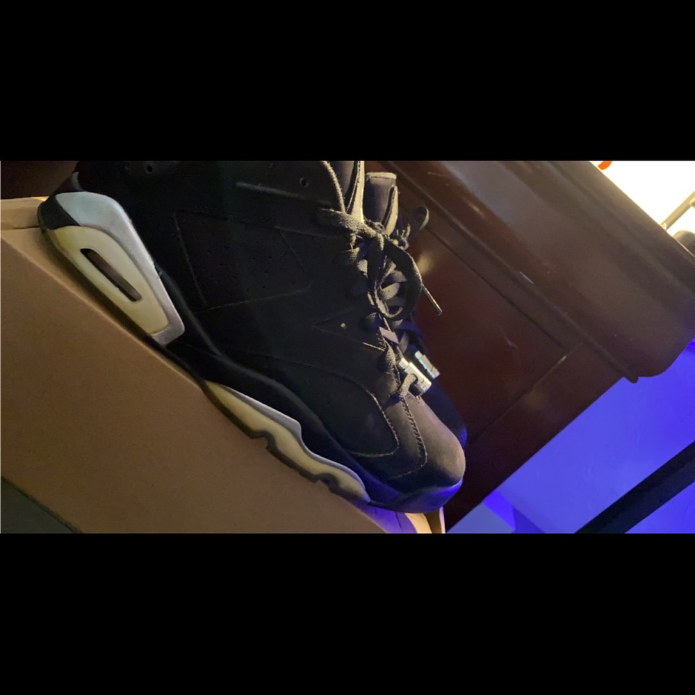 Jordan 6 Chrome